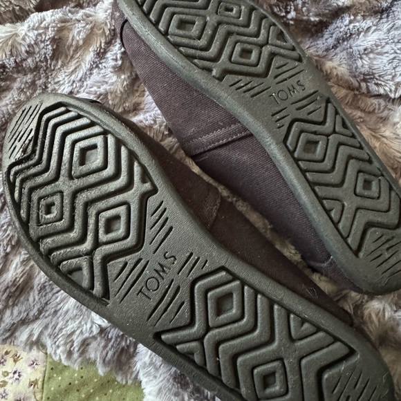 Black Toms - Picture 4 of 4